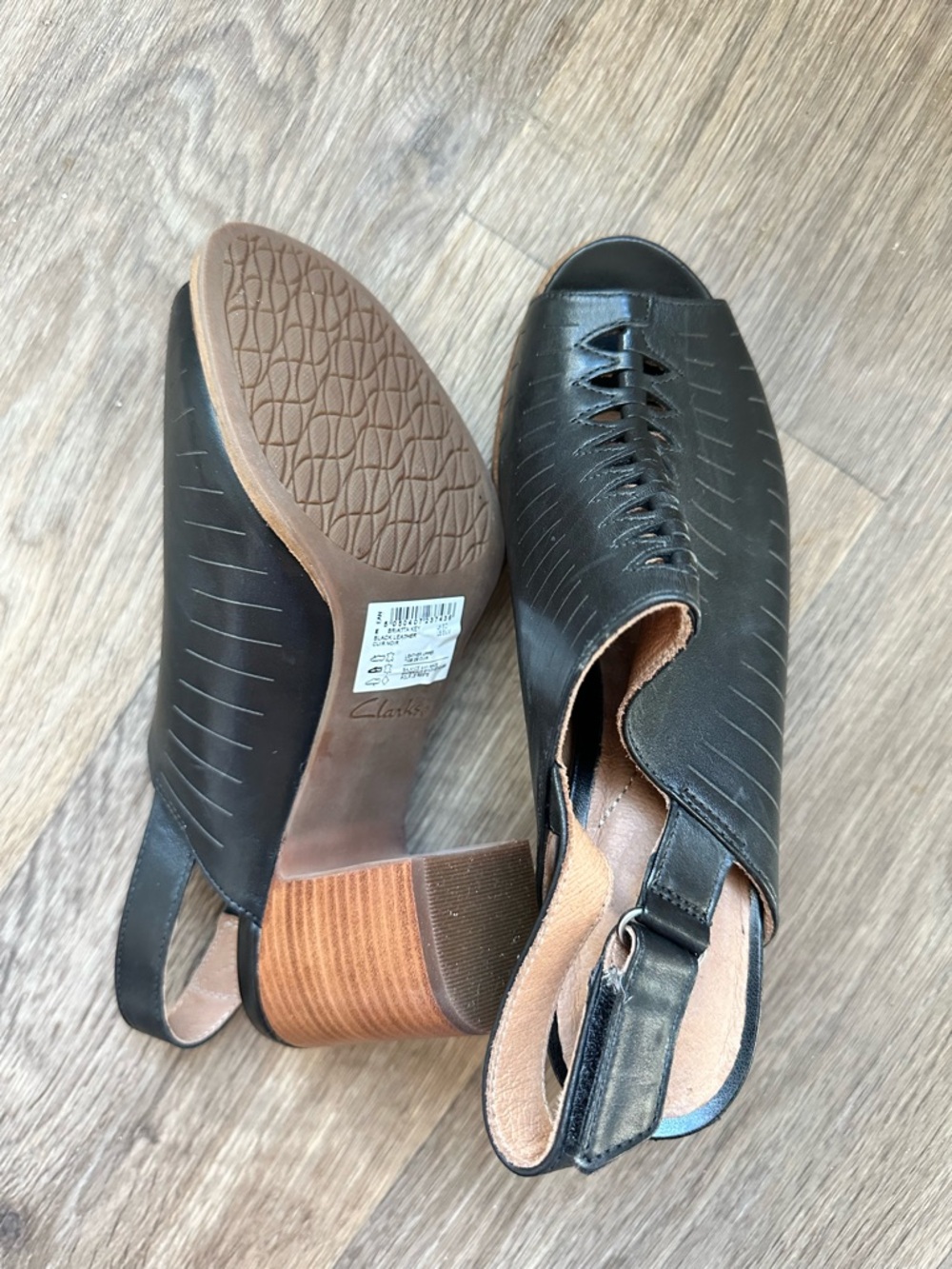 Clarks Artisan Slingback Block-Heel Sandal Black Leather Women’s Size 8.5 - Picture 8 of 9